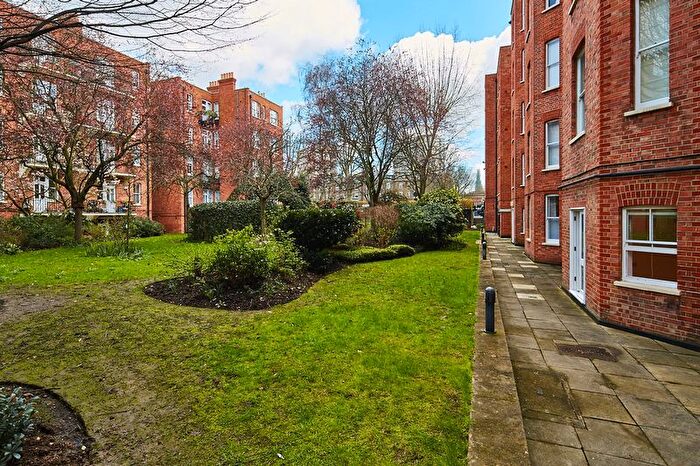 2 Bedroom Flat For Sale In Elgin Avenue, London, W9