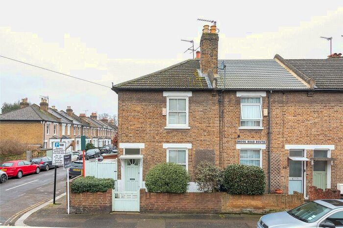 2 Bedroom End Of Terrace House To Rent In Brook Road South, Brentford, TW8