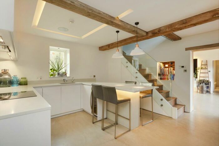 2 Bedroom Barn To Rent In Park Road Banstead, SM7