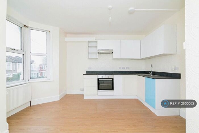 2 Bedroom Flat To Rent In Seaford Road, London, N15