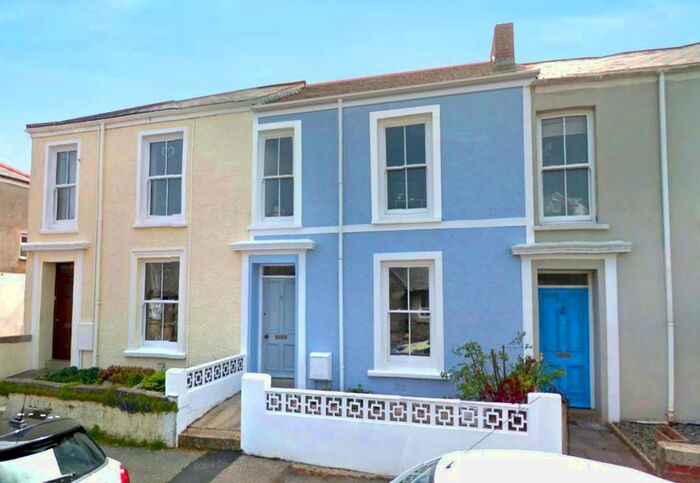 4 Bedroom Property To Rent In Albany Place, Falmouth, TR11