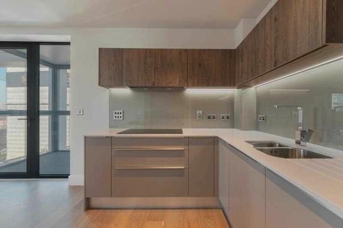 1 Bedroom Flat To Rent In Brogan House, St Josephs Street, Battersea, SW8