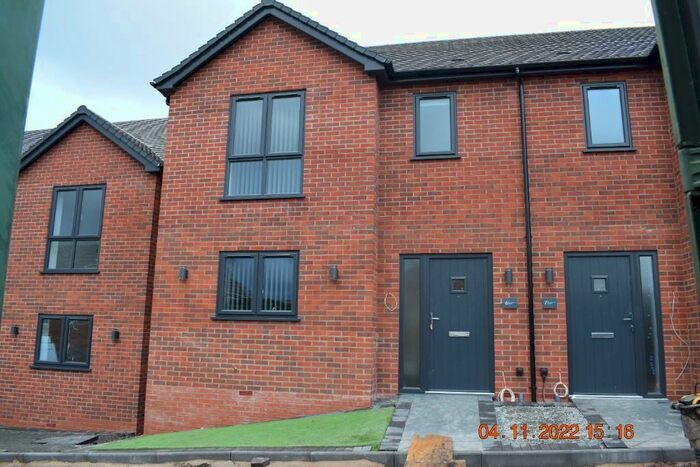 3 Bedroom House To Rent In Church Road, Nuneaton, Warwickshire, CV10