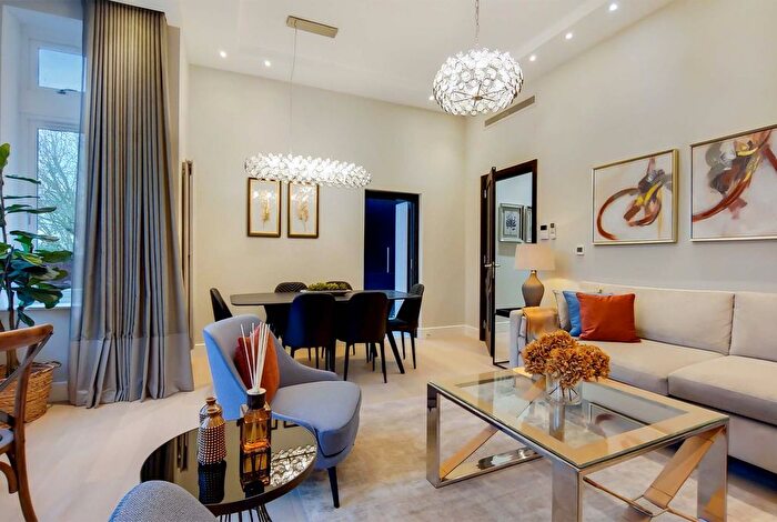 4 Bedroom Flat To Rent In Fitzjohns Avenue, Hampstead, NW3