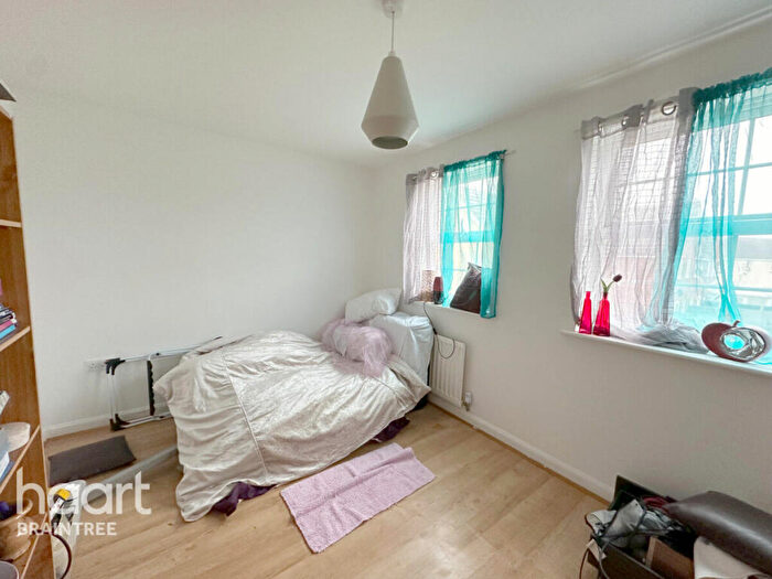 3 Bedroom End Of Terrace House For Sale In Braiding Crescent, Braintree, CM7