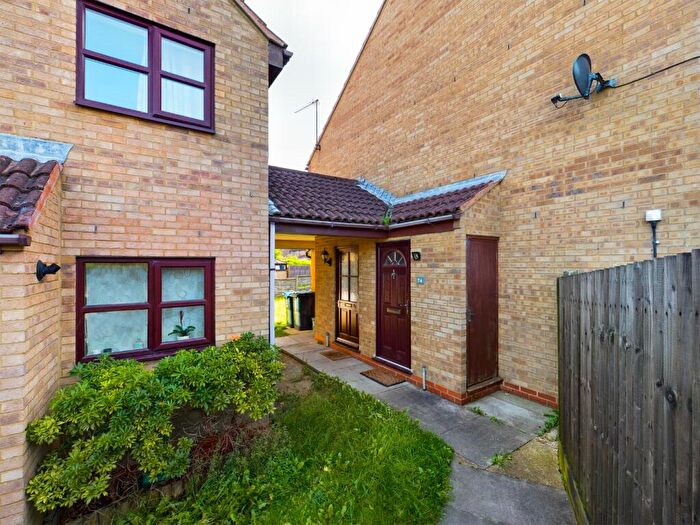 1 Bedroom Terraced House To Rent In The Pastures, Hemel Hempstead, Hertfordshire, HP1