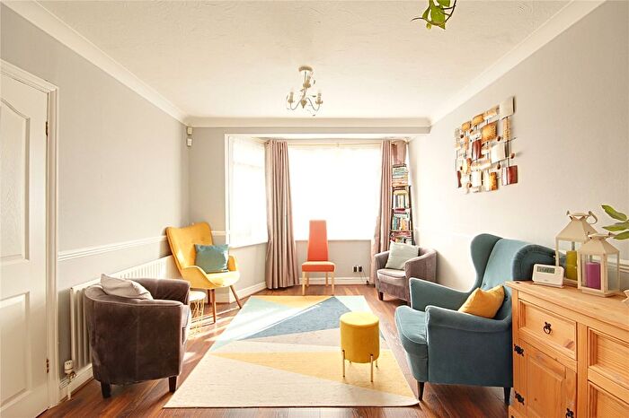 3 Bedroom Terraced House For Sale In Hoe Lane, Enfield, EN1