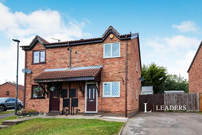 2 Bedroom Semi-Detached House To Rent In Spindletree Drive, Oakwood, DE21