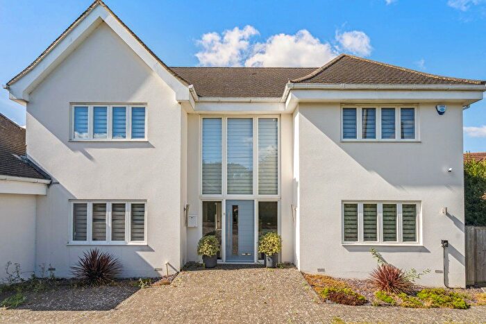 5 Bedroom Country House To Rent In Stylecroft Road, Chalfont St. Giles, HP8