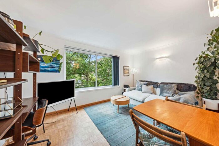 1 Bedroom Flat For Sale In Gore Road, Homerton, E9
