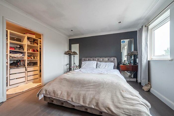 1 Bedroom Flat For Sale In Bicester, Oxfordshire, OX26