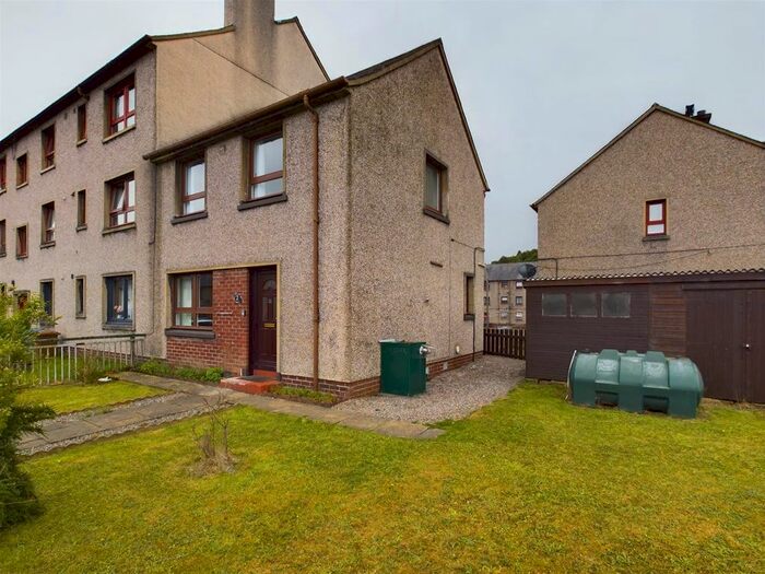 2 Bedroom Property For Sale In Carn Dearg Road, Fort William, PH33