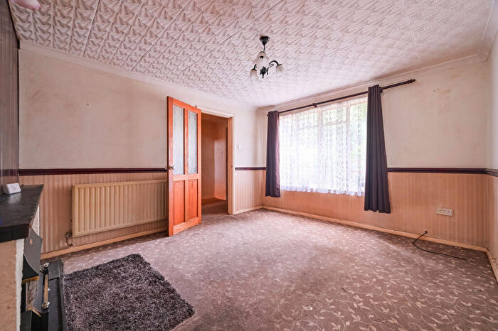 3 Bedroom Terraced House For Sale In Church Street, Stratford, London, E15