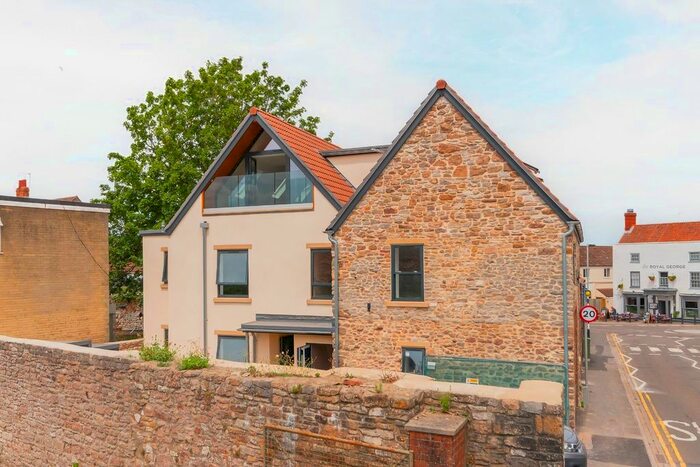 1 Bedroom Flat For Sale In Quaker Lane, Thornbury, Bristol, BS35