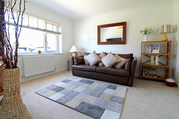 4 Bedroom Detached House For Sale In Regis Avenue, Aldwick Bay Estate, Aldwick, West Sussex, PO21