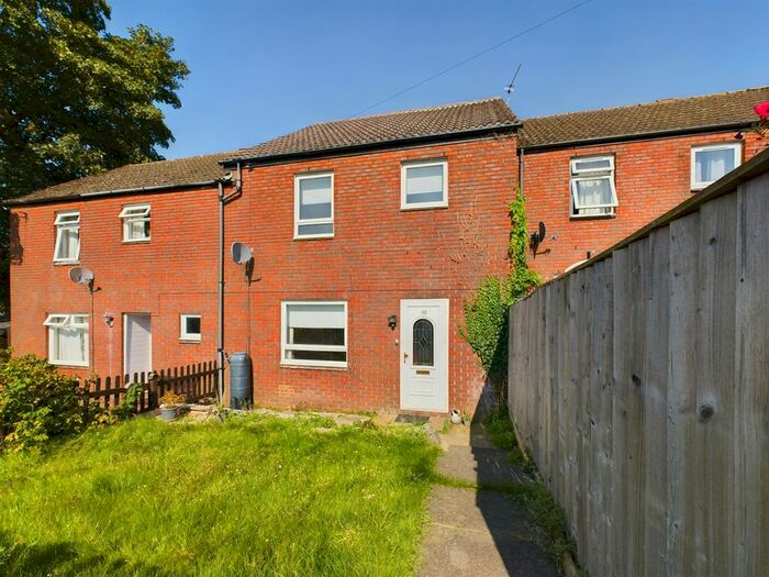 3 Bedroom Terraced House To Rent In Simmons Way, Lane End, HP14