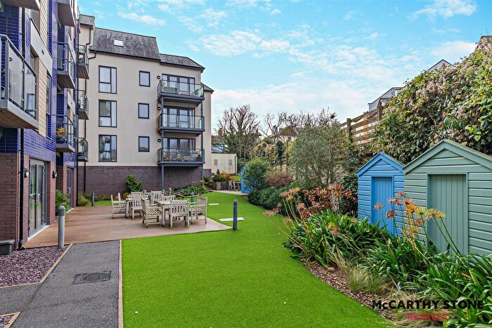 2 Bedroom Flat For Sale In Trelawny House, Bar Road, Falmouth, TR11