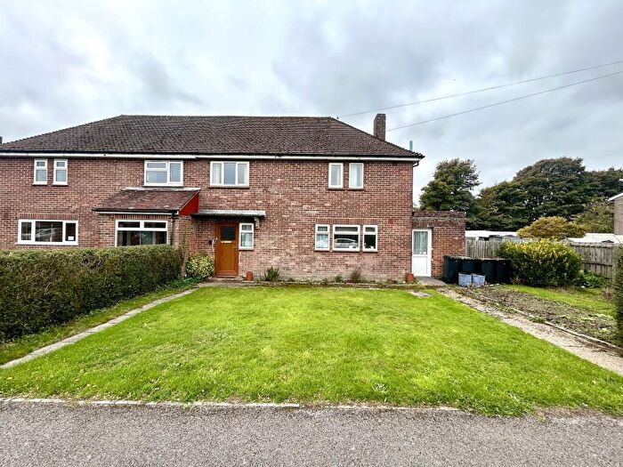 3 Bedroom Semi Detached House For Sale In Lane Side, Shaftesbury, SP7