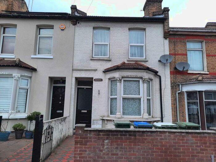 3 Bedroom Terraced House To Rent In Maximfeldt Road, Erith, DA8