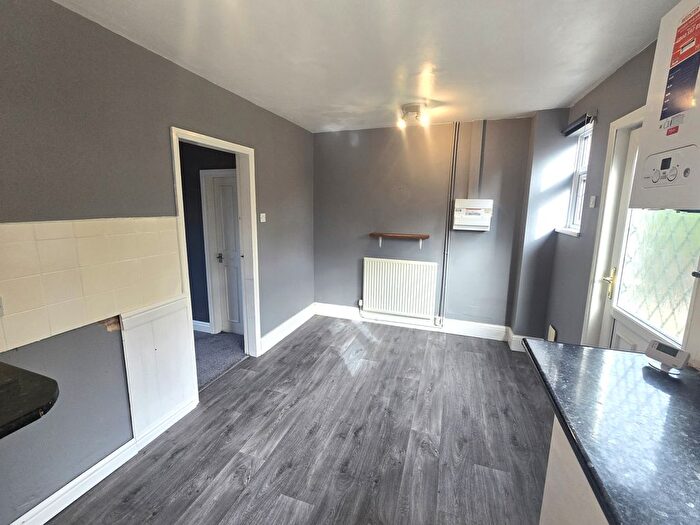 2 Bedroom End Of Terrace House To Rent In Oakfield Road, Market Drayton, TF9