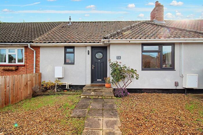 2 Bedroom Terraced Bungalow For Sale In Yelverton Close, Norwich, NR6