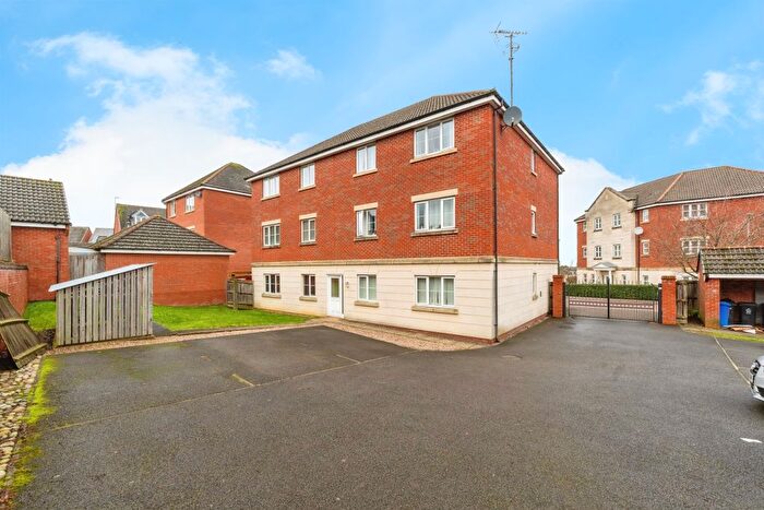 2 Bedroom Flat For Sale In Carty Road, Hamilton, Leicester, LE5