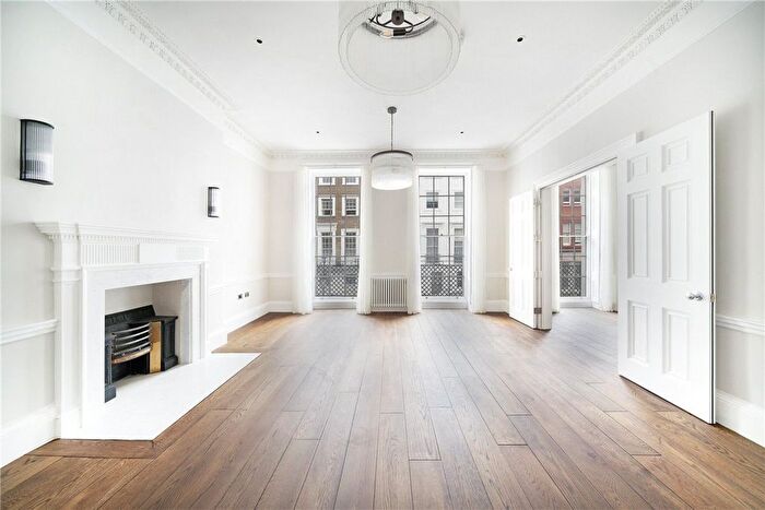 2 Bedroom Flat To Rent In Manchester Street, Marylebone, London, W1U