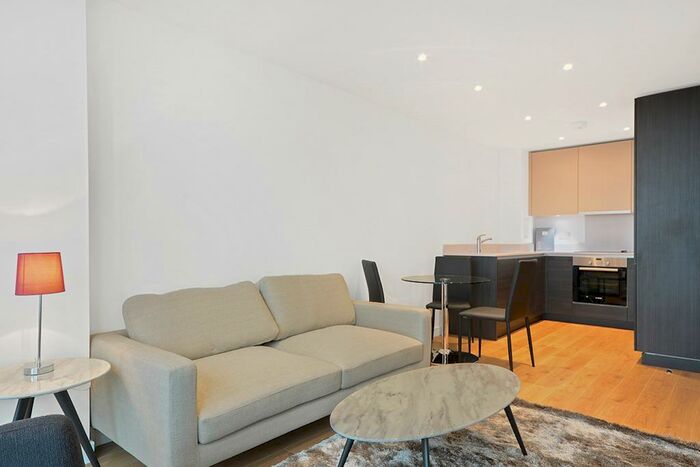 1 Bedroom Apartment To Rent In Pinnacle Apartments, Saffron Central Square, Croydon, CR0