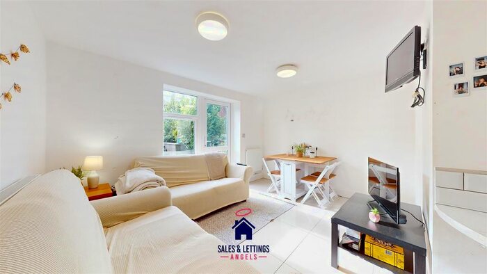 5 Bedroom Property To Rent In May Street, Cathays, Cardiff, CF24