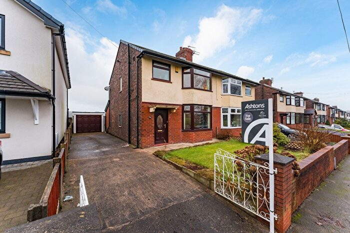 3 Bedroom Semi-Detached House For Sale In Barn Lane, Golborne, WA3