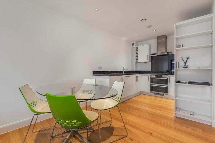 1 Bedroom Flat To Rent In Newbury, Berkshire, RG14