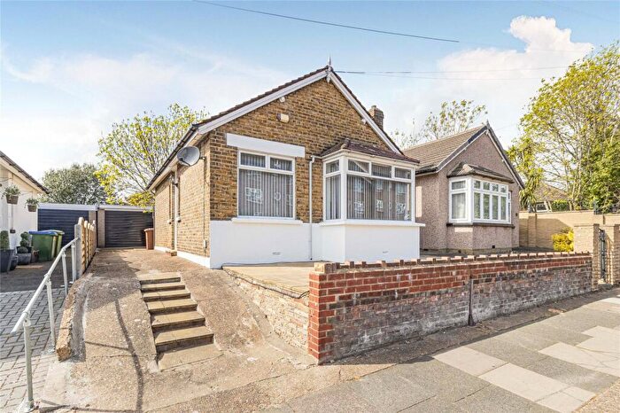 2 Bedroom Bungalow For Sale In Danson Lane, South Welling, Kent, DA16