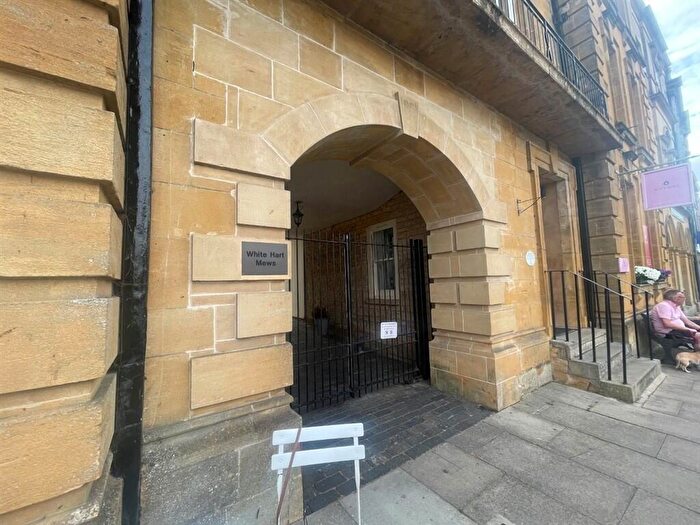 2 Bedroom Flat For Sale In High Street, Chipping Norton, OX7