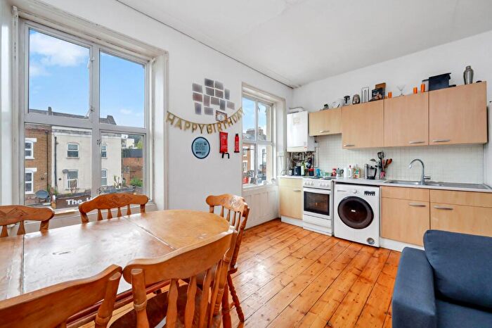3 Bedroom Terraced House To Rent In Junction Road, Tufnell Park, N19