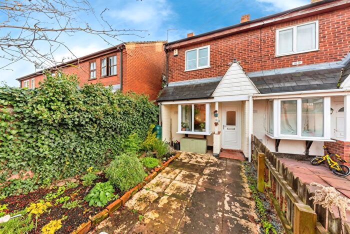 2 Bedroom End Terrace House For Sale In Long Row, Newark, NG24