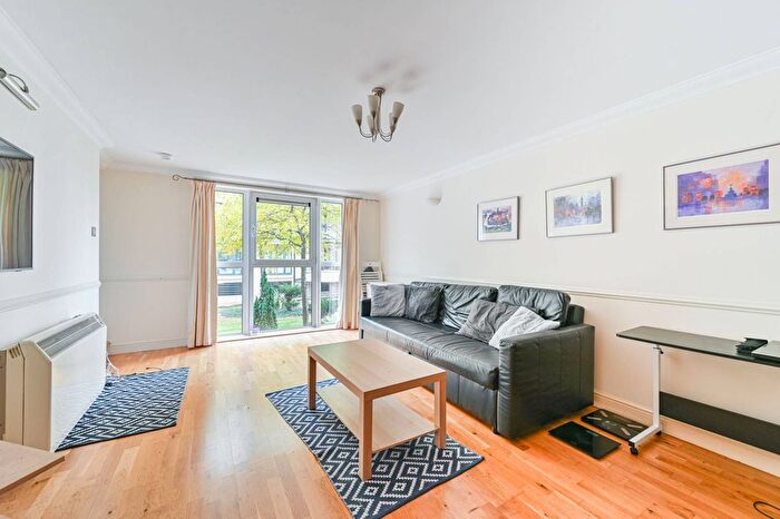 2 Bedroom Flat For Sale In Glaisher Street, Greenwich, London, SE8