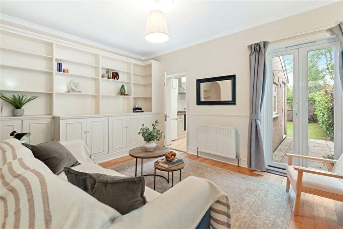 3 Bedroom Terraced House For Sale In Kenlor Road, London, SW17