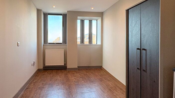 Studio To Rent In Week Street, Maidstone, ME14