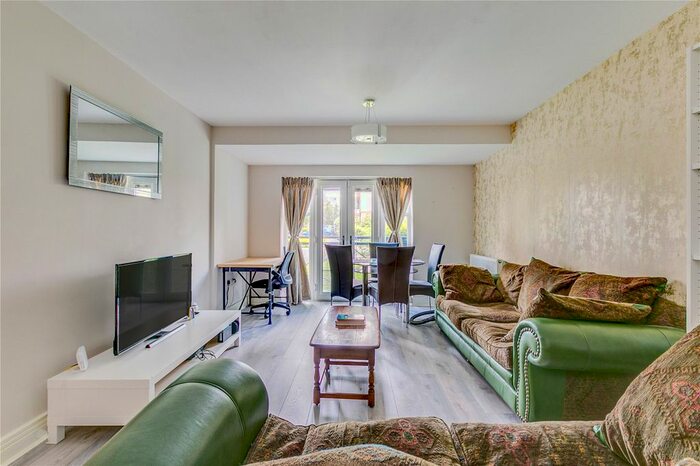 1 Bedroom Flat To Rent In Woodmill Close, Roehampton, SW15