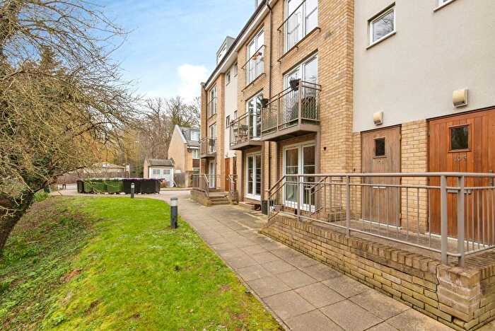 2 Bedroom Maisonette For Sale In Grove Road, Hitchin, Hertfordshire, SG4