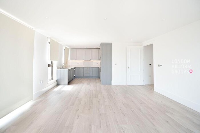 2 Bedroom Apartment To Rent In Lyon House, Chaplin Drive, Barnet, EN4