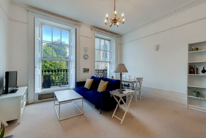 1 Bedroom Apartment To Rent In Myddelton Square, London, EC1R