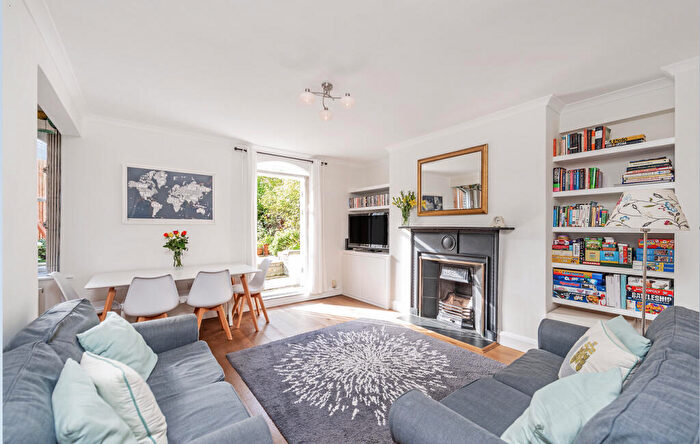 2 Bedroom Apartment To Rent In Highbury Hill, London, N5