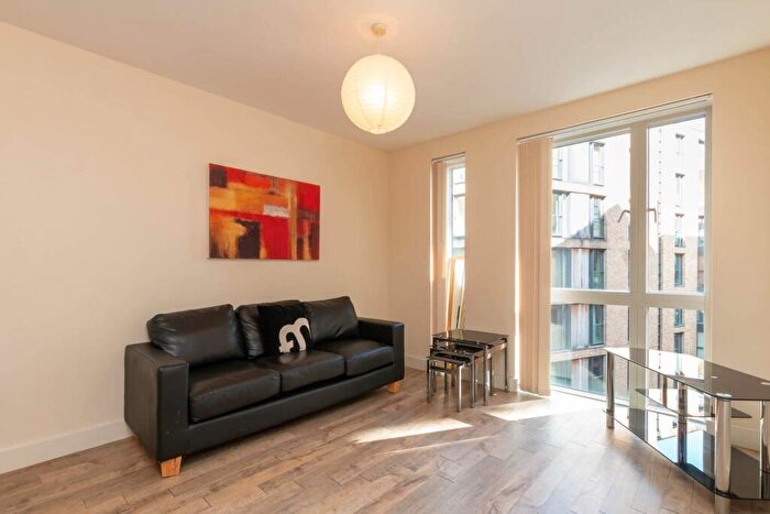 1 Bedroom Apartment To Rent In I-Land, Essex Street, B5