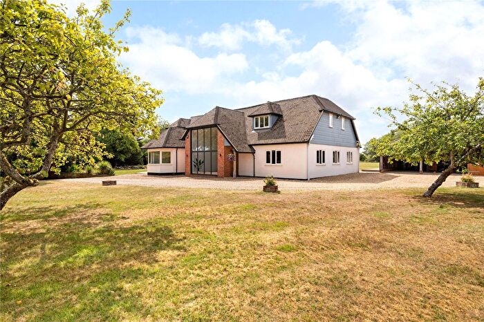 5 Bedroom Detached House For Sale In Stoney Lane, Ashmore Green, Thatcham, Berkshire, RG18