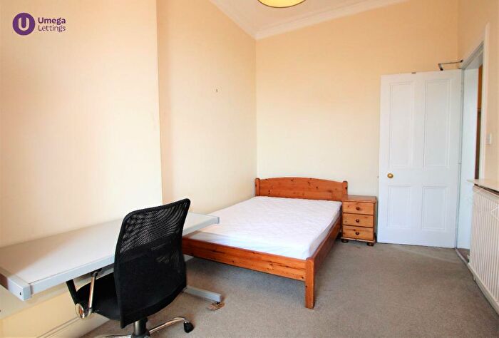 3 Bedroom Flat To Rent In Thirlestane Road, Marchmont, Edinburgh, EH9