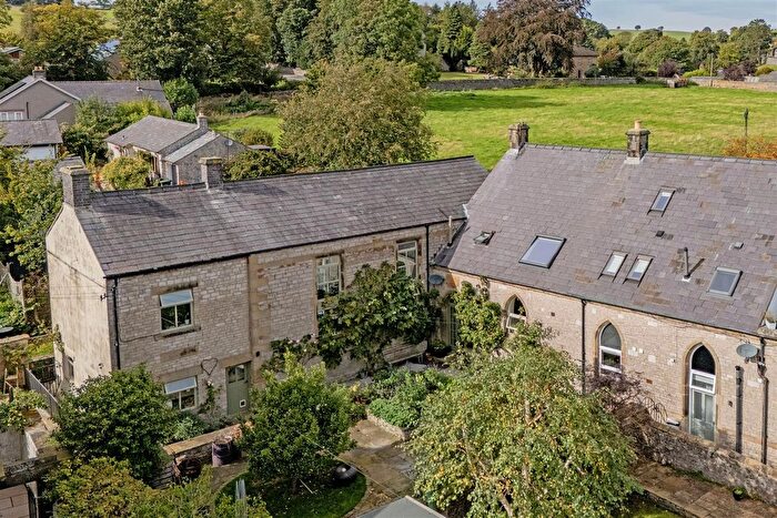 5 Bedroom Semi-Detached House For Sale In High Street, Tideswell, Buxton, SK17