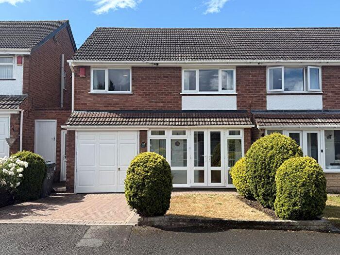 3 Bedroom Semi-Detached House For Sale In Birch Croft, Birmingham, B24