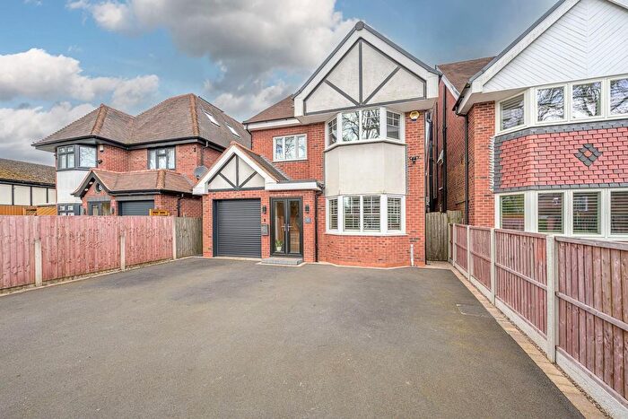 5 Bedroom Detached House For Sale In Gillhurst Road, Birmingham, B17
