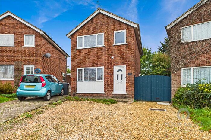 4 Bedroom Detached House For Sale In Bishops Drive, Kettering, Northamptonshire, NN15